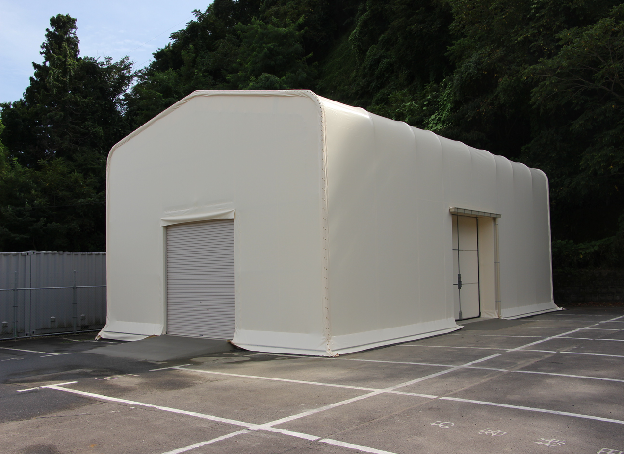 シャッター付きテント倉庫